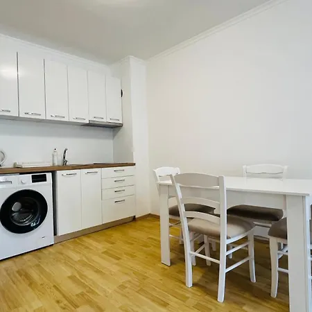 Astoria Ii 24 One Bedroom *