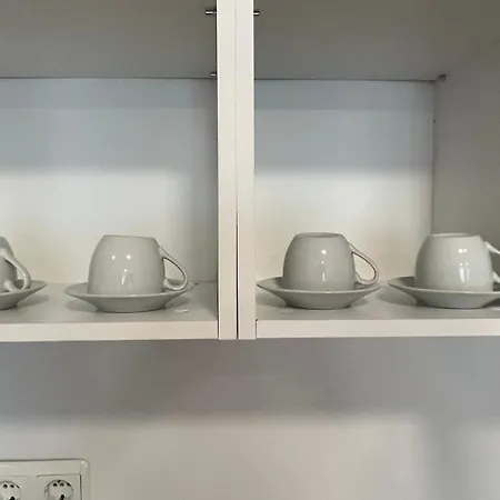 Astoria Ii 24 One Bedroom *