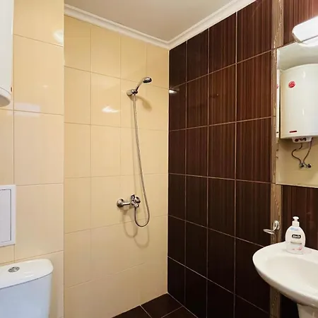 Astoria Ii 24 One Bedroom *