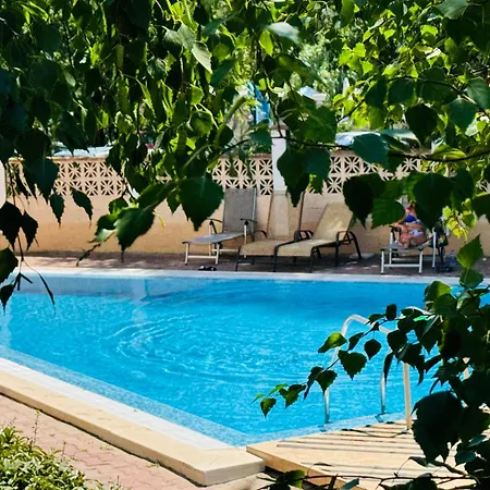 Astoria Ii 24 One Bedroom *